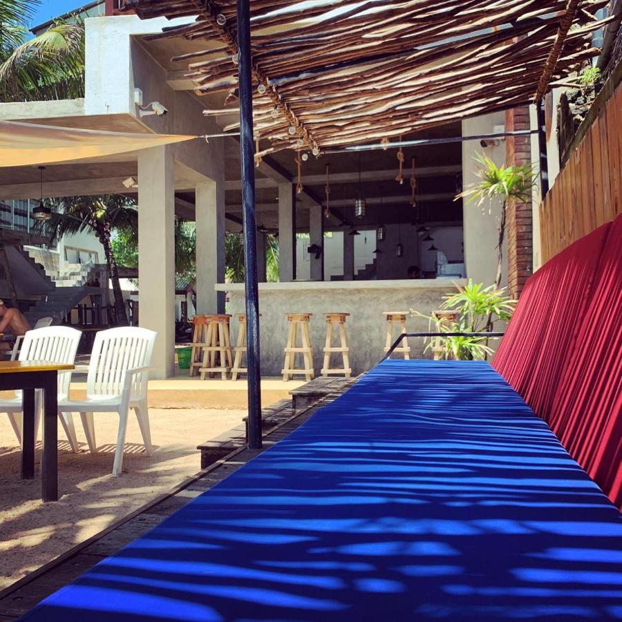 Central Beach Inn Mirissa Kültér fotó