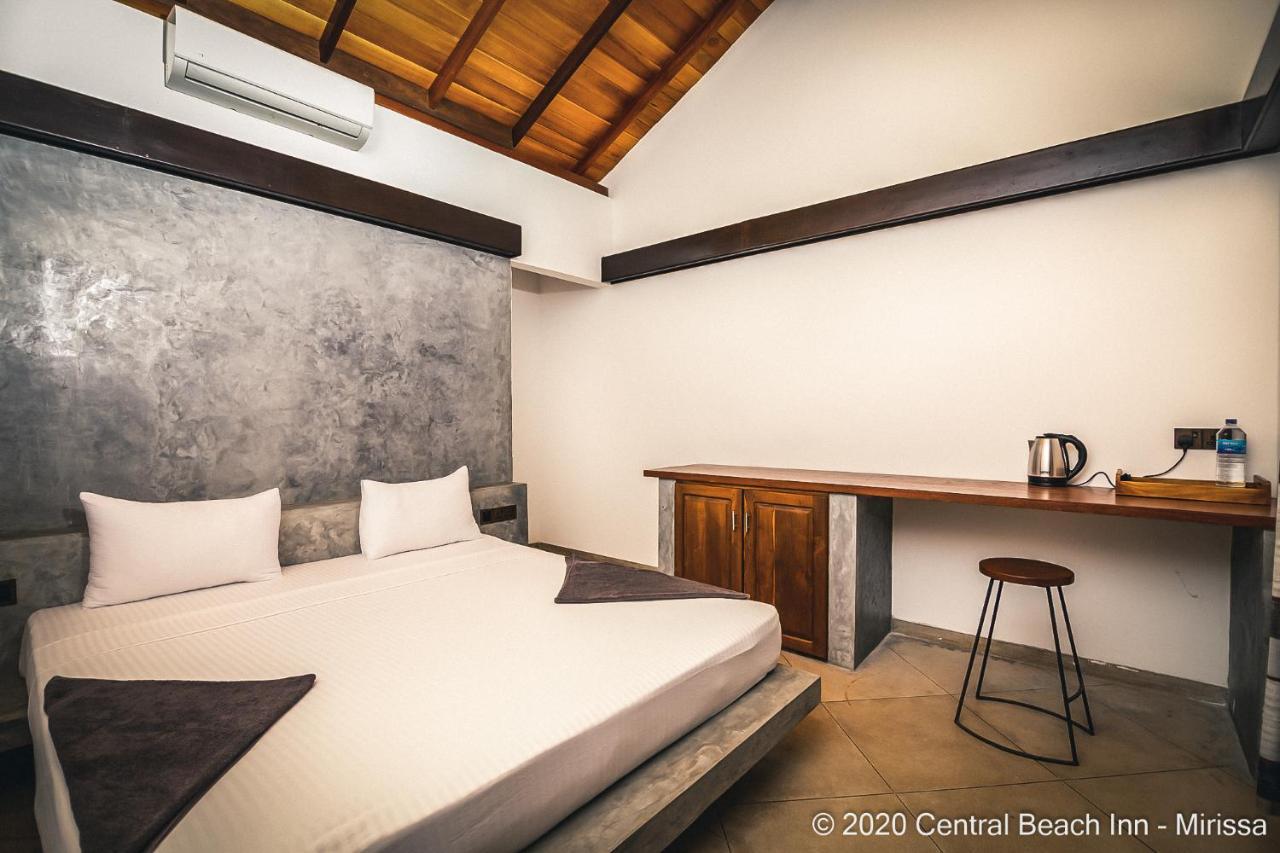 Central Beach Inn Mirissa Kültér fotó