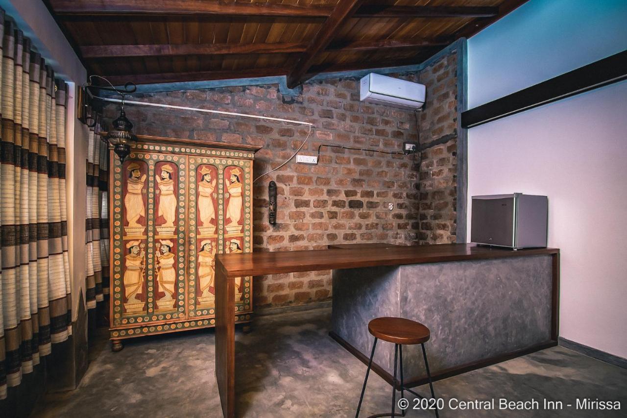 Central Beach Inn Mirissa Kültér fotó